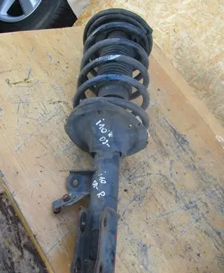Hyundai i10 Front shock absorber with coil spring 19063