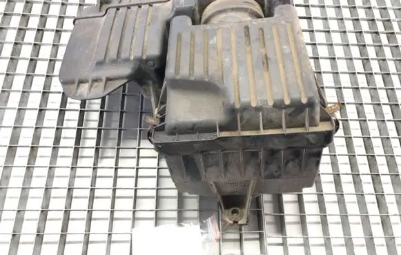 Honda CR-V Air filter box