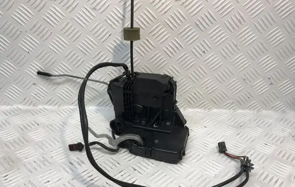 Mercedes-Benz CLS C219 Front door lock 2197200235