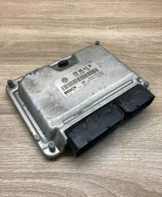 Skoda Fabia Mk1 (6Y) Engine control unit/module ECU 038906012HR 0281011321