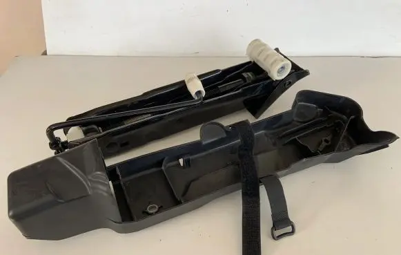 Audi A7 S7 4G Lift Jack 4G0011031K 4G0011215B