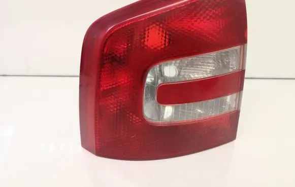 Skoda Octavia Mk2 (1Z) Rear/tail lights 1Z9945095