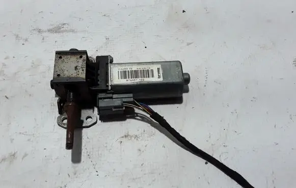 Volvo XC70 Seat adjustment motor 974467