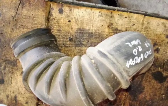 Ford Galaxy Air intake duct part 7M0129627M