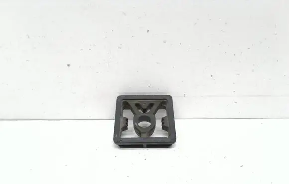 Polestar 2 Radiator mount bracket 32252117