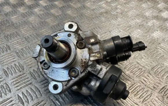 Hyundai ix35 Fuel injection high pressure pump 331002F000 0445010511