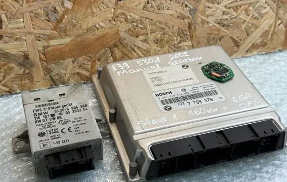 BMW 5 E39 Engine control unit/module 7789376 0281010314 6905668