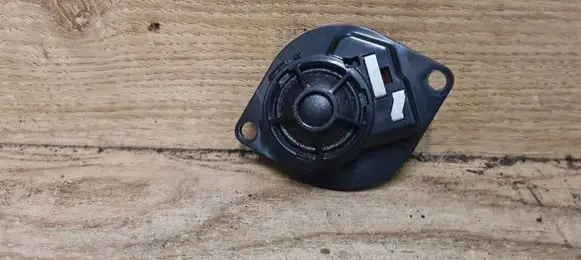 Volvo C70 Front door high frequency speaker 30679338