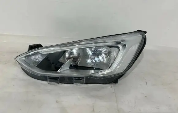 Ford Focus Headlight/headlamp JX7B13W030AE