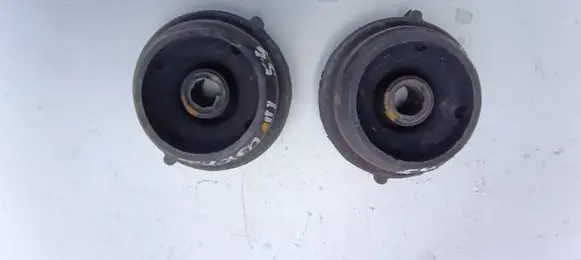 Hyundai Tucson TL Radiator mount bracket 