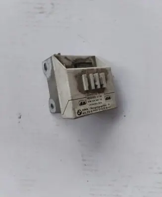 BMW 3 E46 Yaw turn rate sensor 6923215