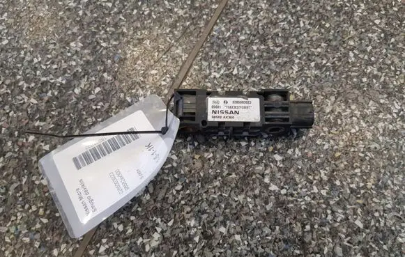 Nissan Almera Tino Airbag deployment crash/impact sensor 0285003023
