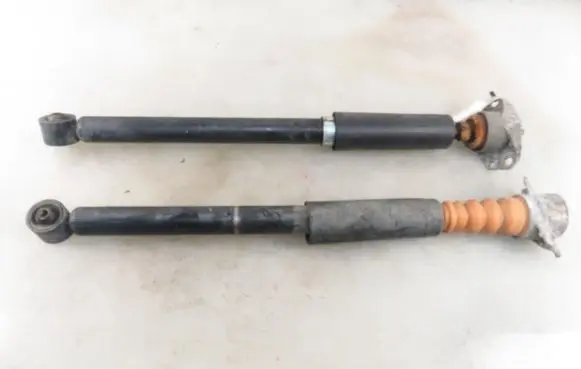 Volkswagen Golf IV Rear shock absorber/damper DSF049G