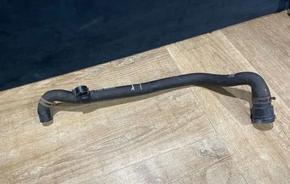 Land Rover Range Rover Sport L494 Engine coolant pipe/hose FPLA7752CA