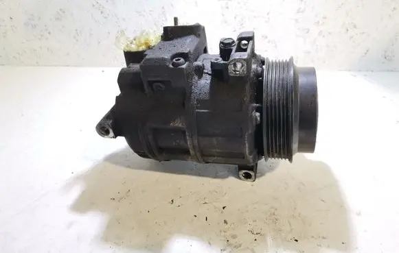 Mercedes-Benz C AMG W204 Air conditioning (A/C) compressor (pump) A0022305011