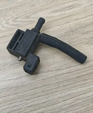 Volvo S60 Turbo solenoid valve 9470775 72251702 01T039