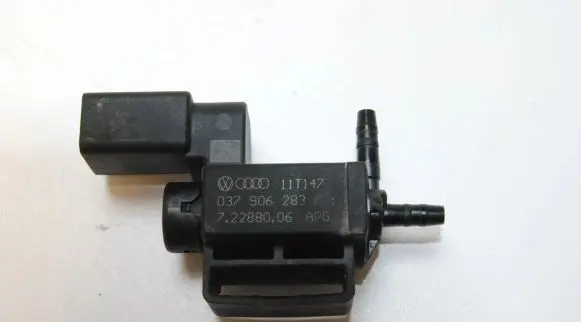 Volkswagen Beetle A5 Turbo solenoid valve 037906283C