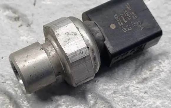 Skoda Octavia Mk3 (5E) Air conditioning (A/C) pressure sensor 5Q0959126A