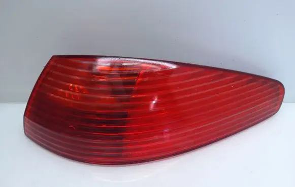 Peugeot 607 Rear/tail lights 2543D