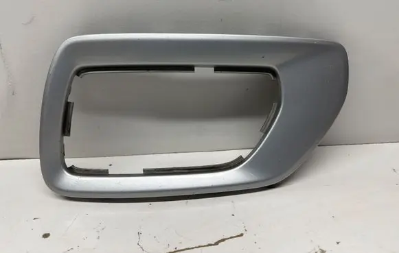 Volvo XC70 Front fog light trim/grill 30744507