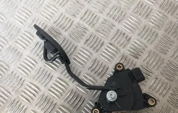 Nissan Note (E11) Accelerator throttle pedal 18002AX605