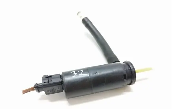 Audi A4 S4 B6 8E 8H Headlight washer pump 3B7955681