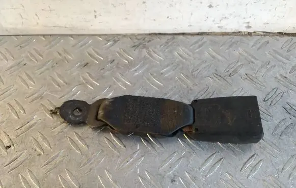 BMW 5 F10 F11 Middle seatbelt buckle (rear) 7238665