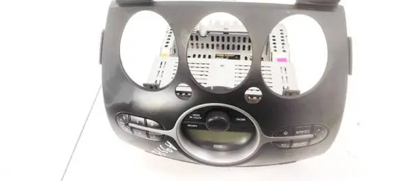Mazda 2 Radio/CD/DVD/GPS head unit 14797629