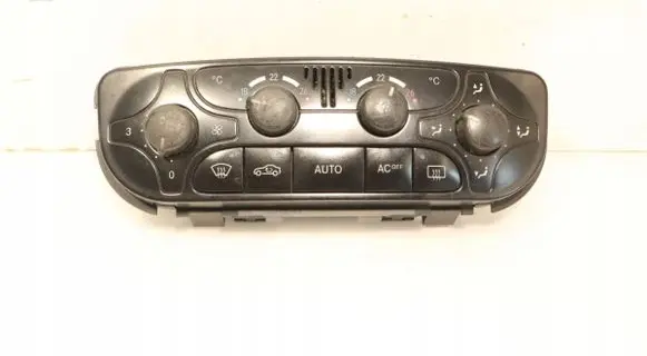 Mercedes-Benz C AMG W203 Interior fan control switch A2098300085