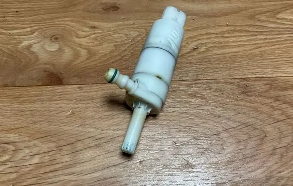 Dodge Journey Windscreen/windshield washer pump 8TW00754016 6HWB007540