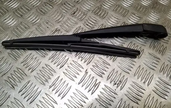 Toyota RAV 4 (XA20) Rear wiper blade arm