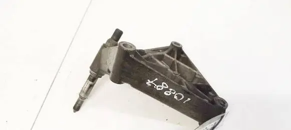 Renault Scenic I Engine mounting bracket 7700832251