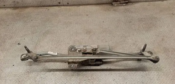 Volvo V70 Front wiper linkage and motor 30796358
