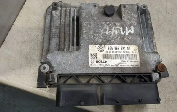 Skoda Superb B6 (3T) Engine control unit/module 03G906021QT 03G906021AB 0281015026