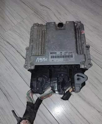 Renault Megane III Engine control unit/module ECU 0281019075