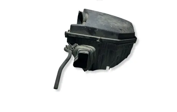 Volvo XC70 Air filter box 30748207 6893747