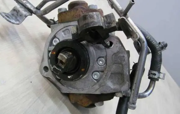 Mazda 6 Fuel injection high pressure pump R2AA13800 294000-0621 5217