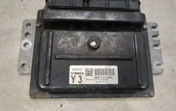Nissan Note (E11) Engine control unit/module MEC37510