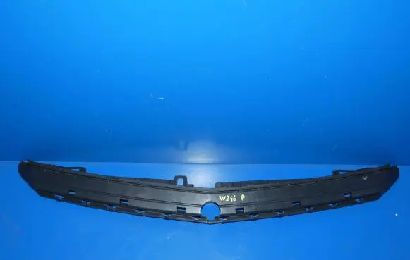 Mercedes-Benz B W246 W242 Front bumper mounting bracket A2468850365 270010003 11279981