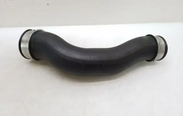 Volkswagen Golf V Intercooler hose/pipe 520741A