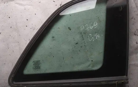 Fiat Croma Rear side window AS2