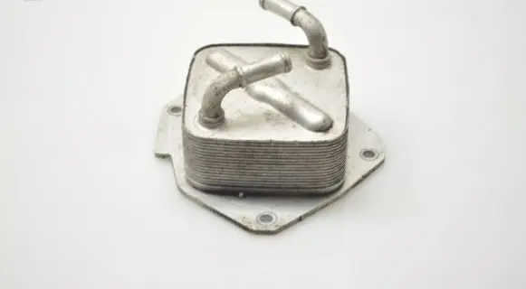 Mazda 6 Oil filter mounting bracket