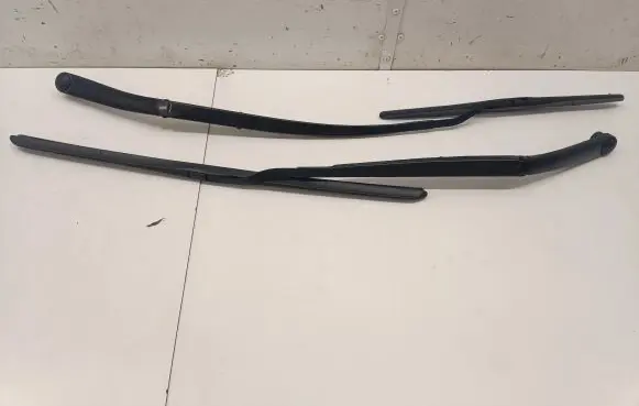 Hyundai Ioniq 5 Headlight wiper blade set 