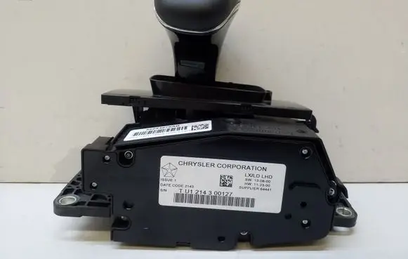 Chrysler 300C Gear shifter/selector 56054670AB