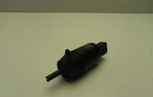BMW 5 E60 E61 Headlight washer pump 8377612 I6459