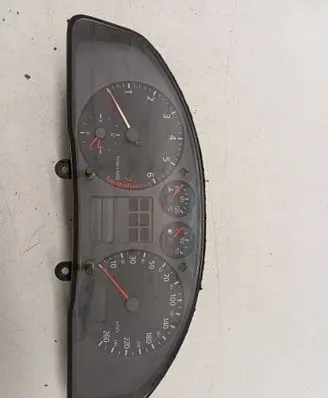 Speedometer (instrument cluster)