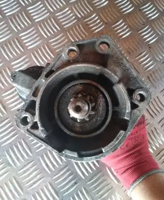 Volkswagen Golf III Starter motor 0001112027 036911023Q