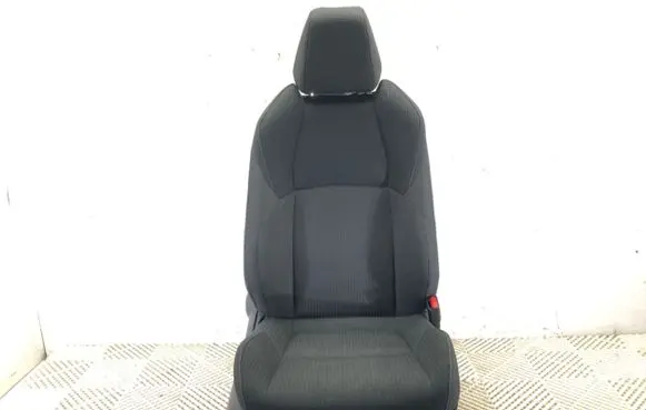 Toyota C-HR I Front passenger seat 