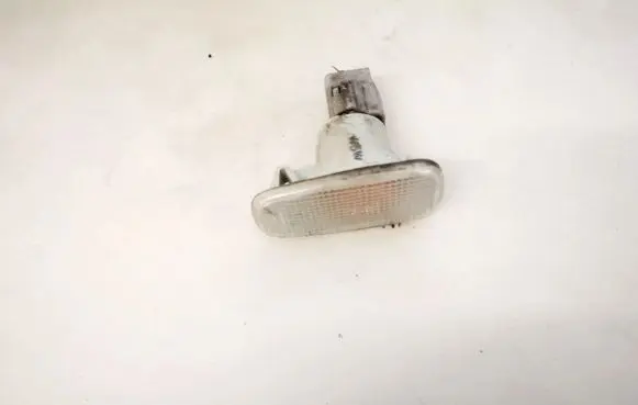 Toyota Corolla Verso E121 Front fender indicator light