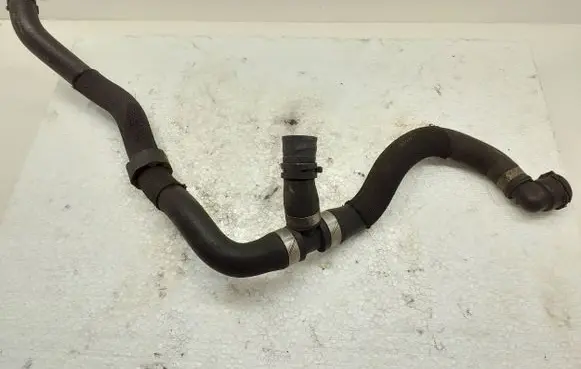 Mercedes-Benz C W204 Engine coolant pipe/hose A2048308496